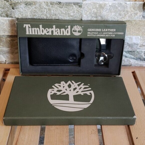 Timberland Men's Leather Billfold Bottle Opener - Picture 5 of 5